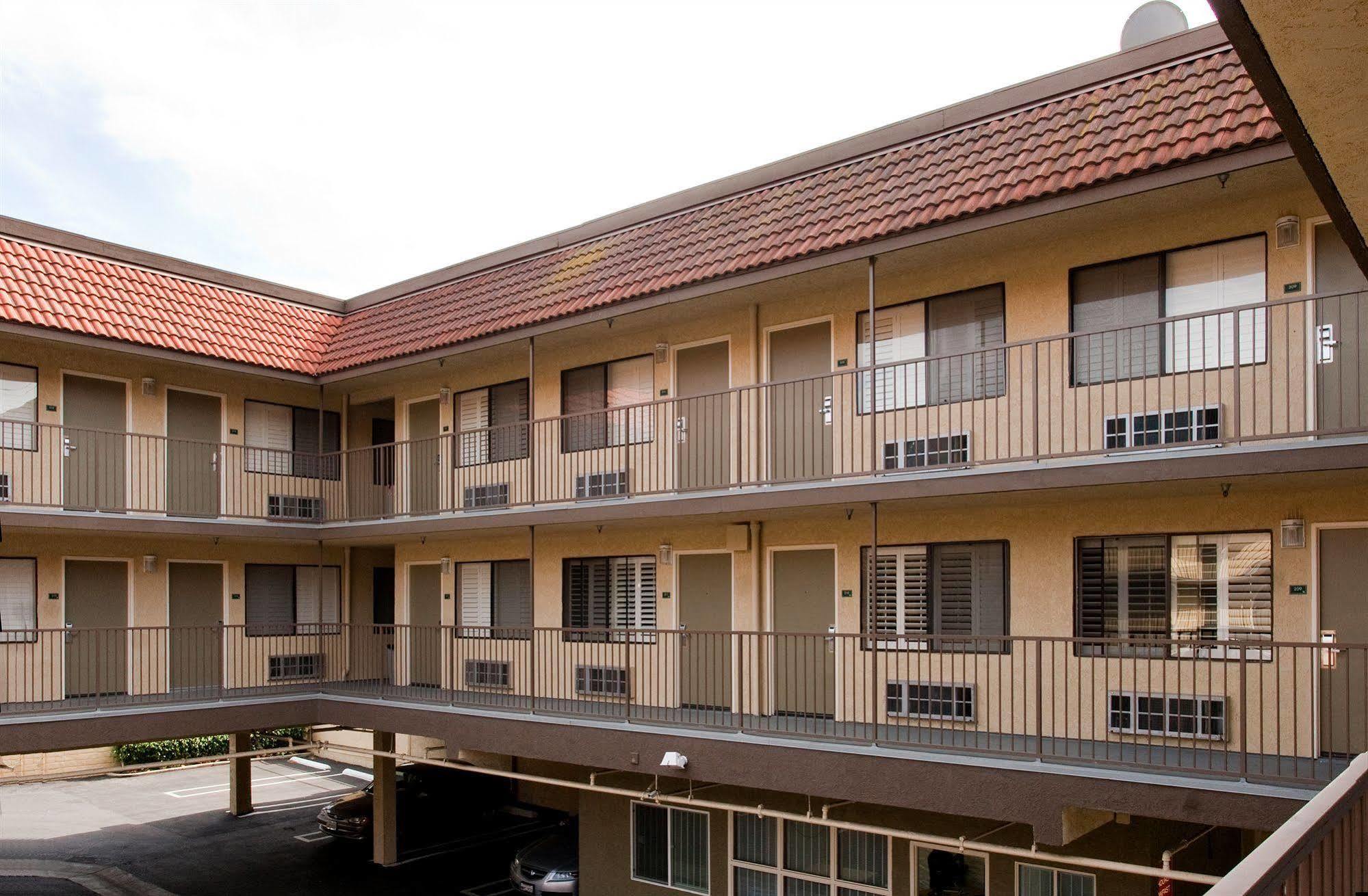 Motel 6 Monterey Park Exterior photo