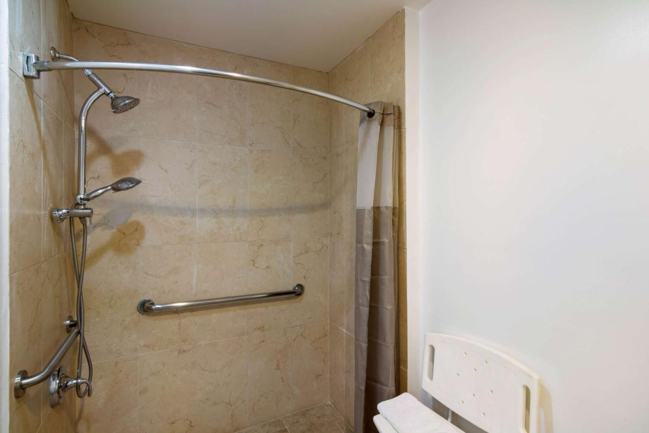 Motel 6 Monterey Park Exterior photo