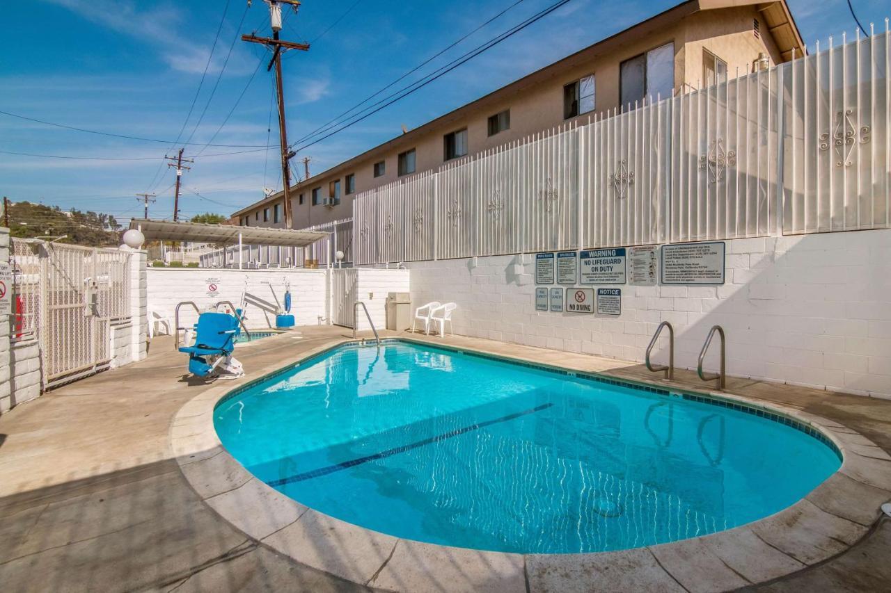 Motel 6 Monterey Park Exterior photo